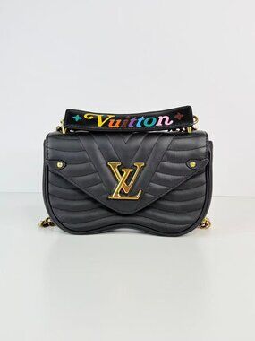 Louis Vuitton new wave chain bag